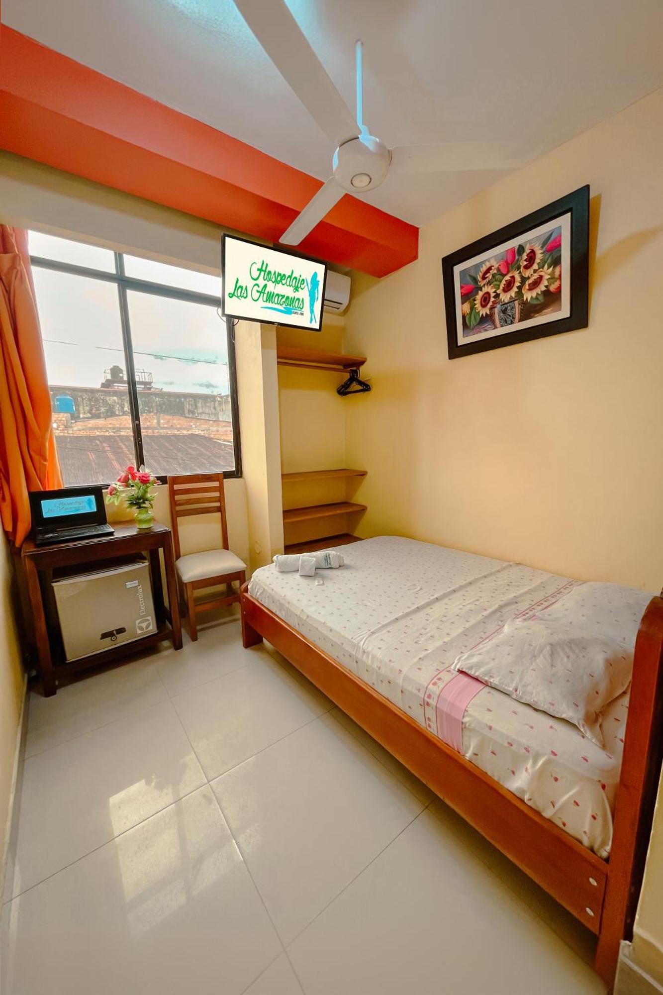 Hospedaje Las Amazonas Икитос Екстериор снимка