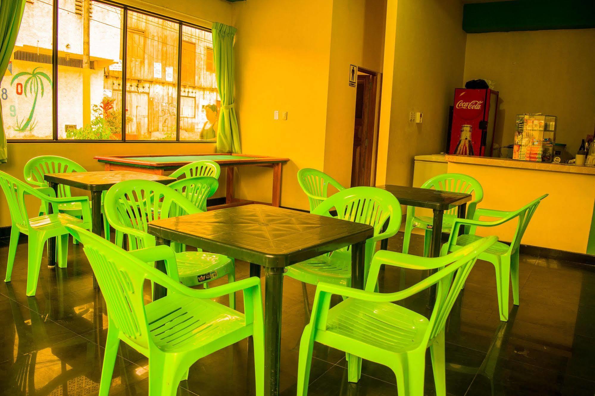 Hospedaje Las Amazonas Икитос Екстериор снимка
